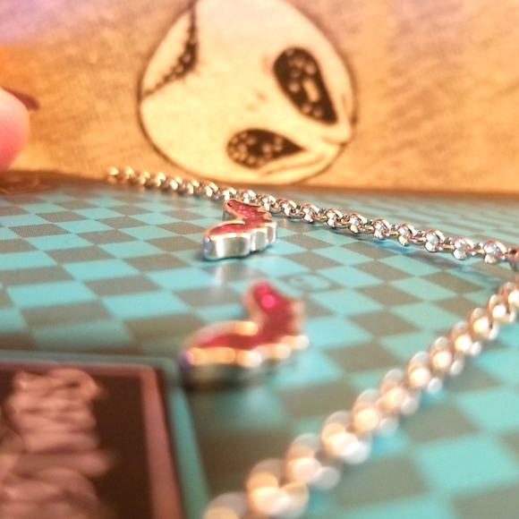 NBC Necklace & Earrings Set - Picture 8 of 10